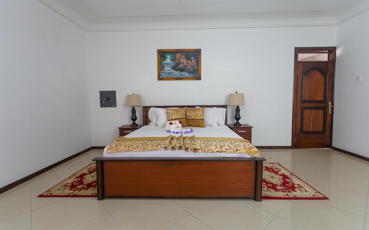 Royal Elmount Hotel Elmina Exterior photo