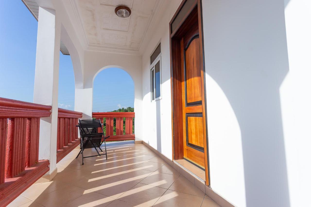 Royal Elmount Hotel Elmina Exterior photo