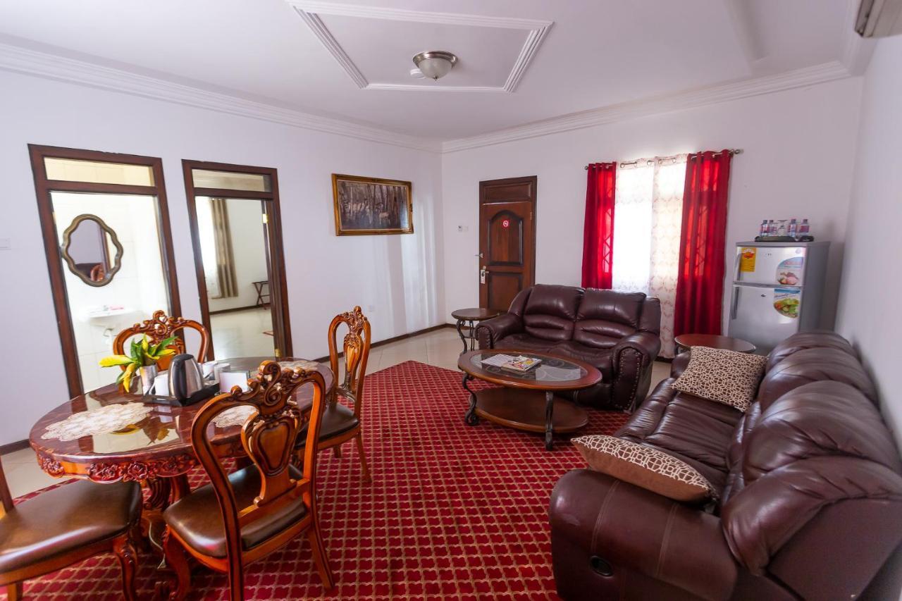 Royal Elmount Hotel Elmina Exterior photo